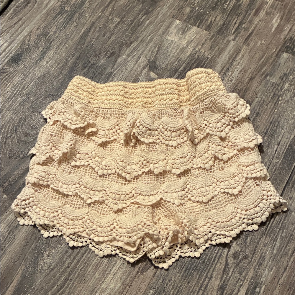 Rue21 Cream Lace Skorts